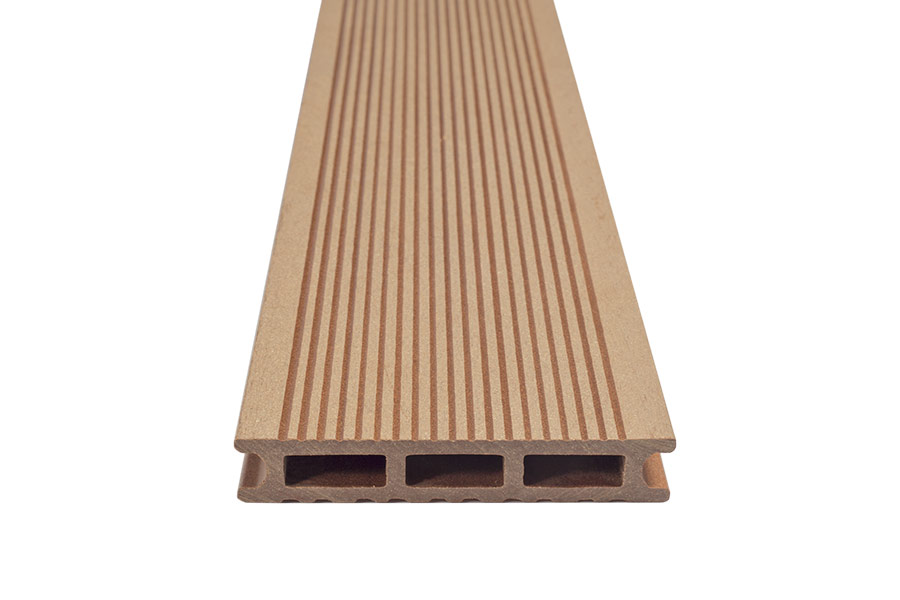 wpc-decking-savadeck-premium-teak-02.jpg.webp