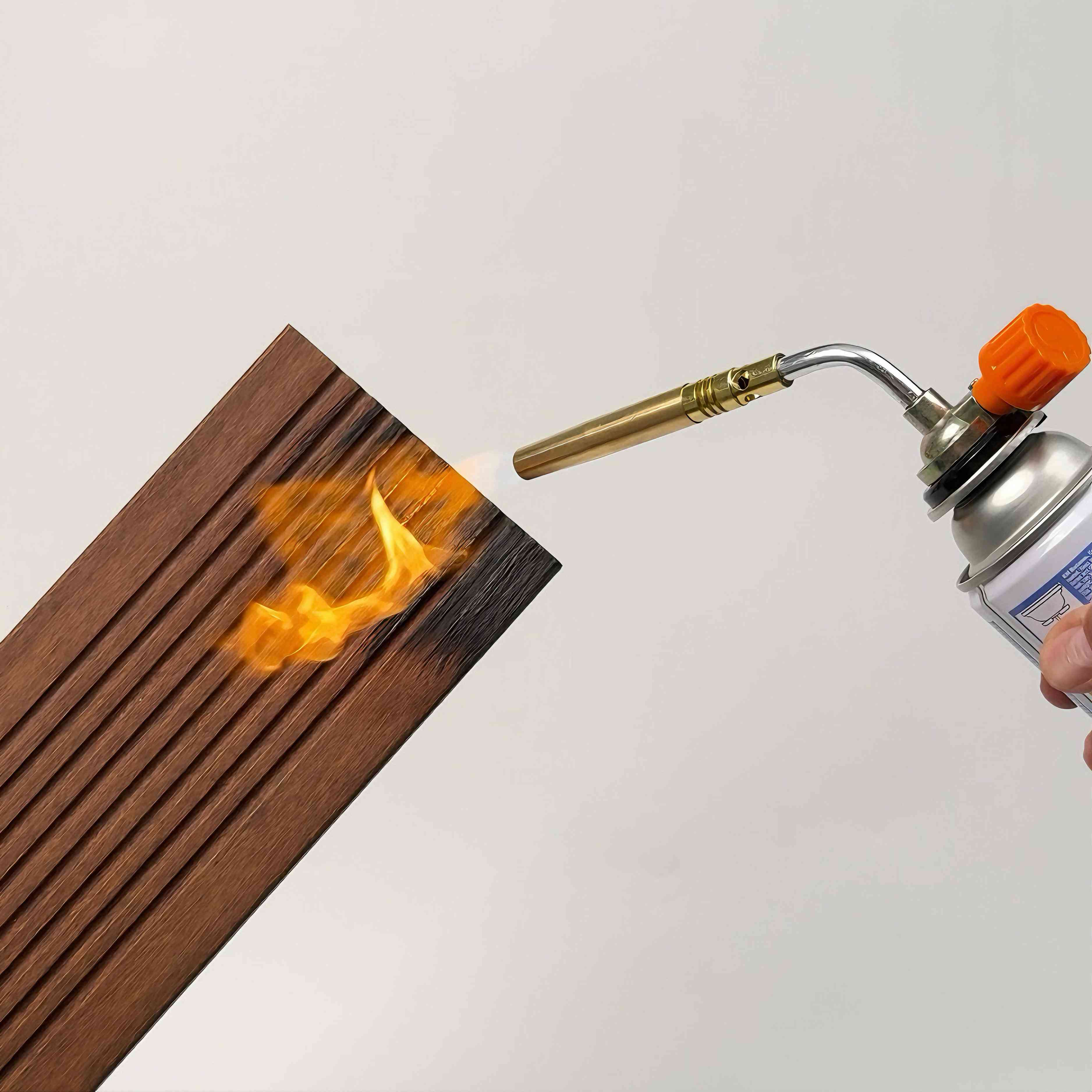 Savadeck Hardwood – prikaz otpornosti daske na vatru